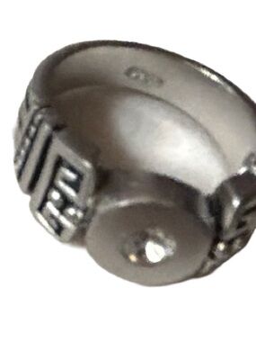 Men's Silver-Tone Round Accent Ring with Geometric Detailing